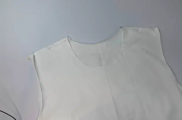 Women's Chelsea T-shirt sewing instructions: easy guide for beginners