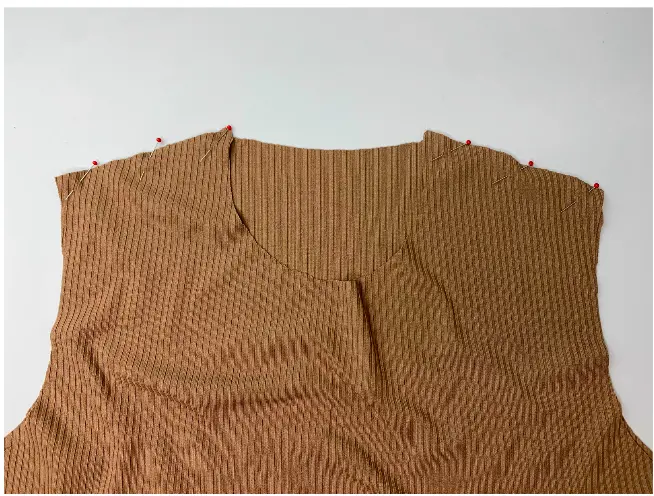Women's turtleneck Valencia sewing instructions: easy guide for beginners