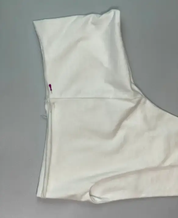 How to make a women's Santa Fe double-layered knit top: sewing instructions