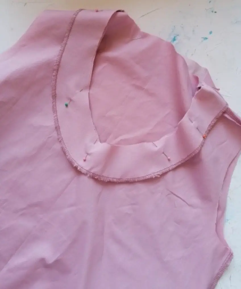 Sew the Larnaca women's dress: easy sewing tutorial for beginners