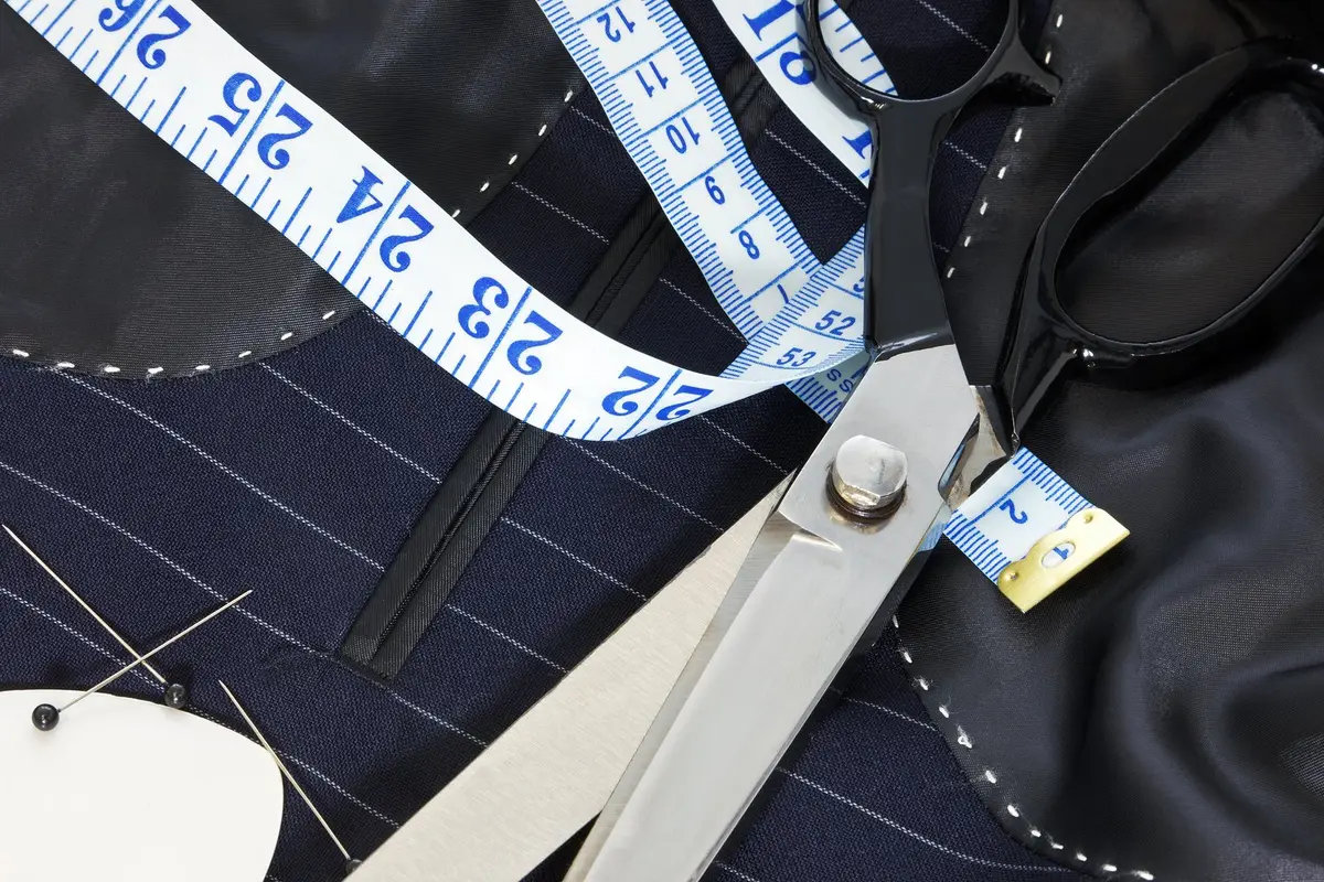 Chalk, marker or pen: what else to choose for working with fabric