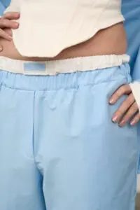 Chic women's trousers sewing pattern + video tutorial