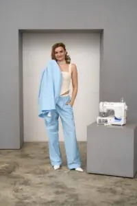 Chic women's trousers sewing pattern + video tutorial