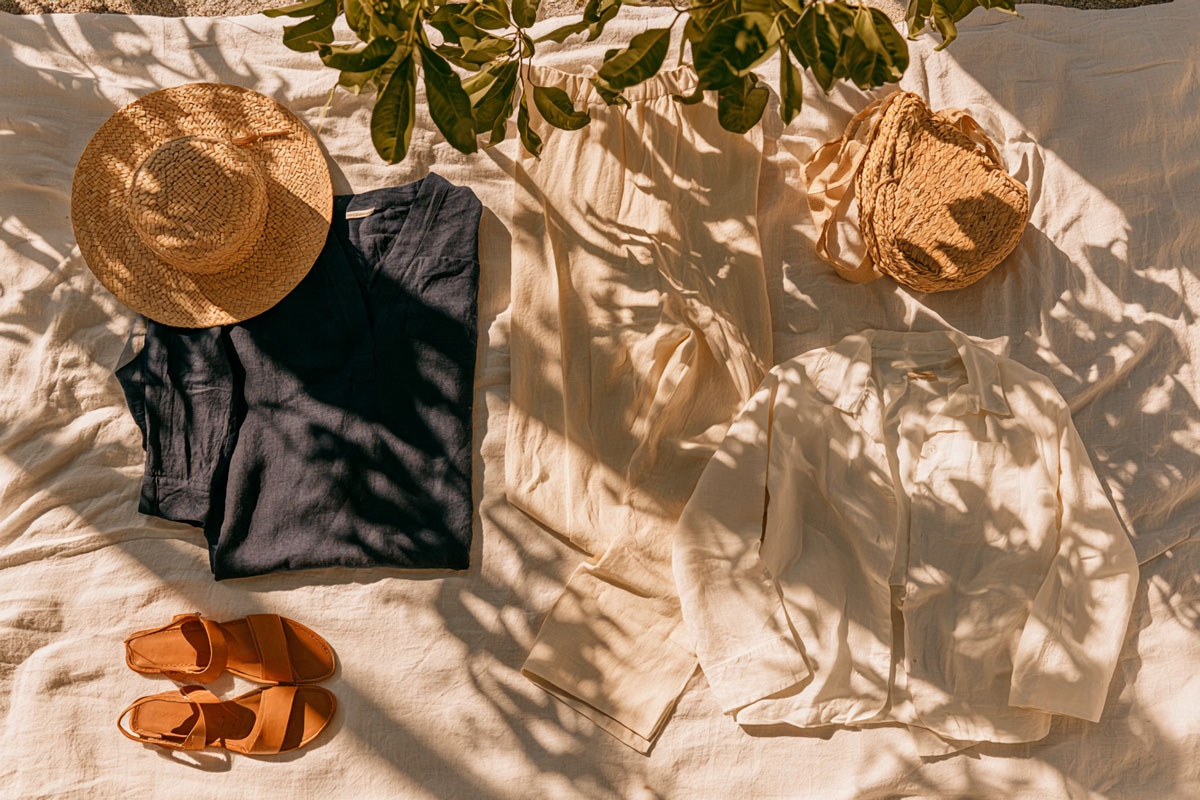 Sewing a summer holiday capsule wardrobe — 5 patterns, 10 outfits, one coherent palette